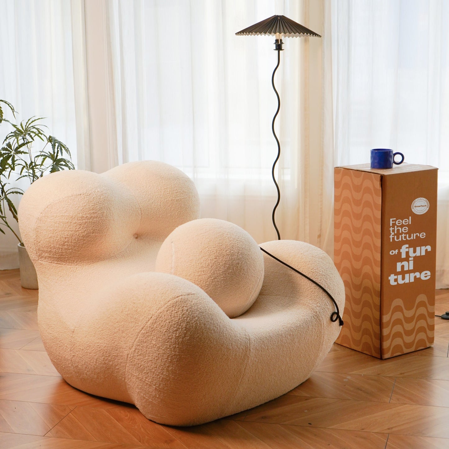 'GROWTECH' MODERN LOUNGER